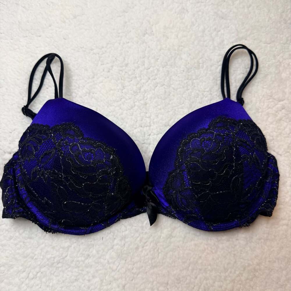Victoria's Secret Very Sexy Plunge Bra Size 34C